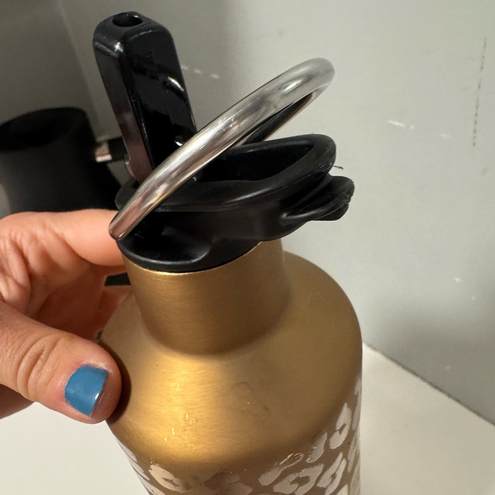 Brumate Gold Shiny Leopard Print Rehydrate Me 25 oz Water Bottle - Picture 4 of 12